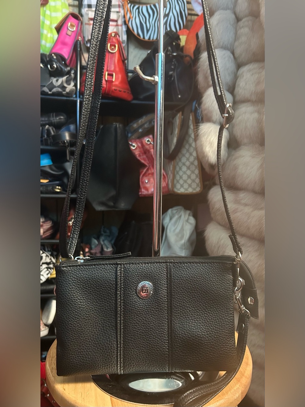 Stone Mountain Black Trifecta Leather Wristlet/Crossbody Bag LIKE NEW